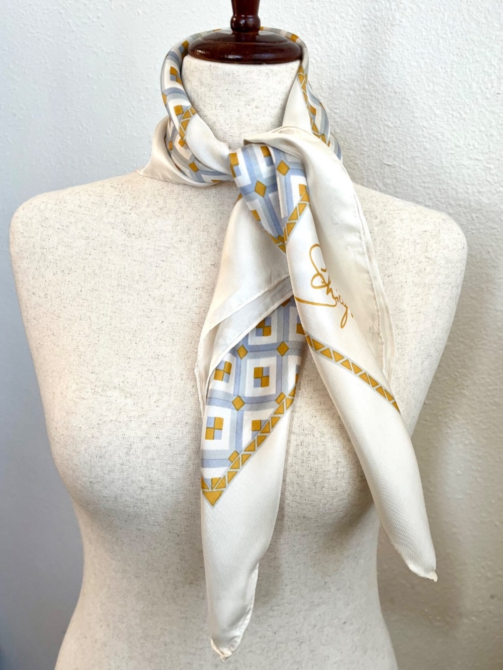 Vintage 1970's Schiaparelli Silk Scarf 29" Square - Picture 2 of 6